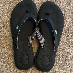 Sanuk Sandal